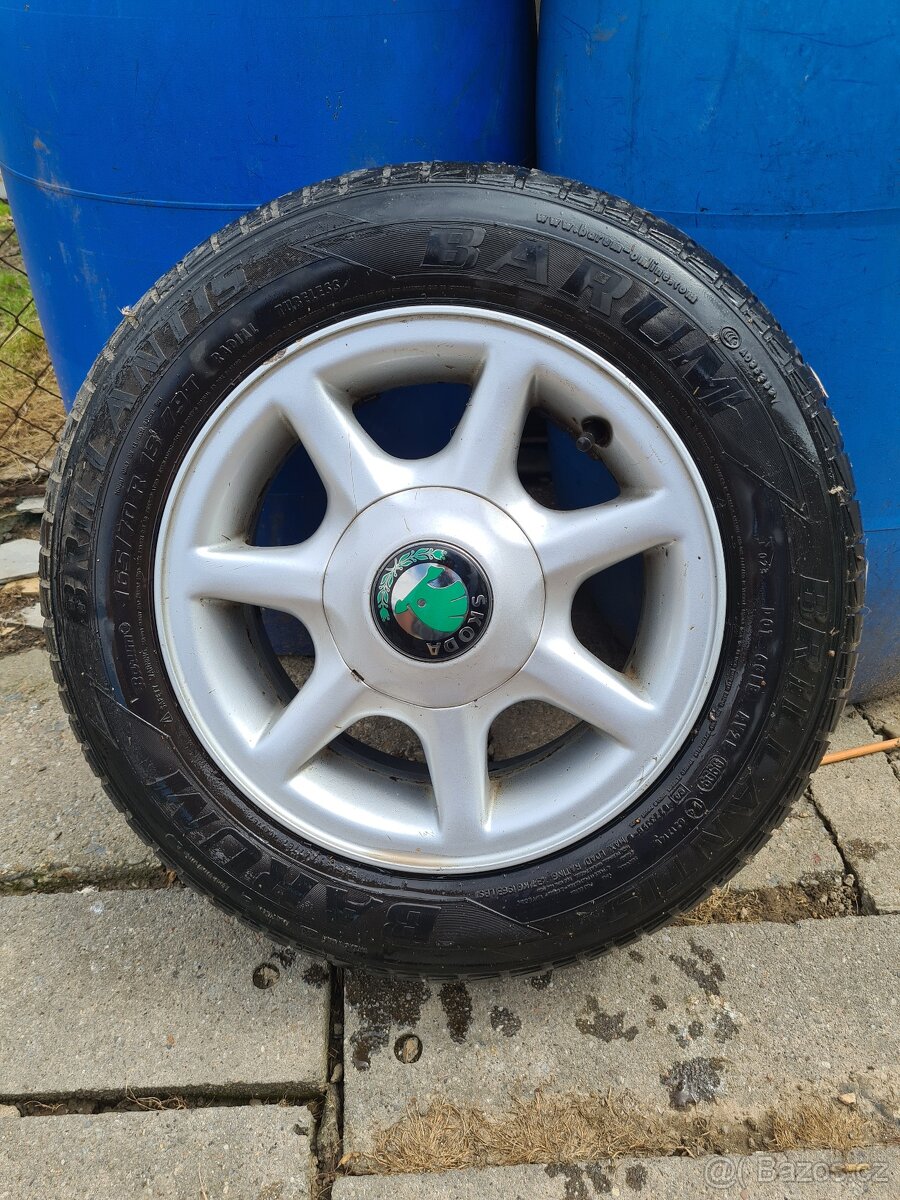 Alu disky R13 včetně 2 sad letních pneu 165/70