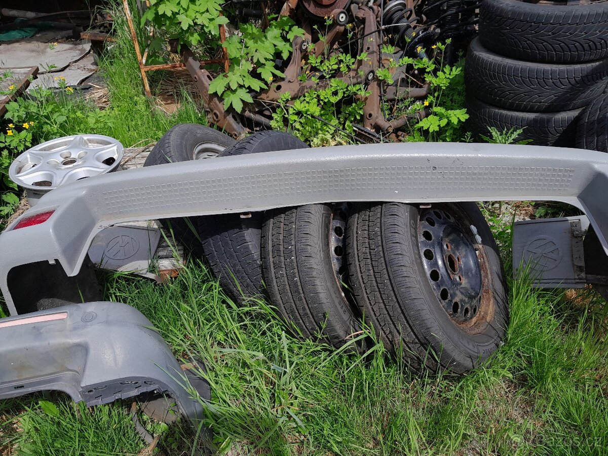 VW T4 zadní nárazník