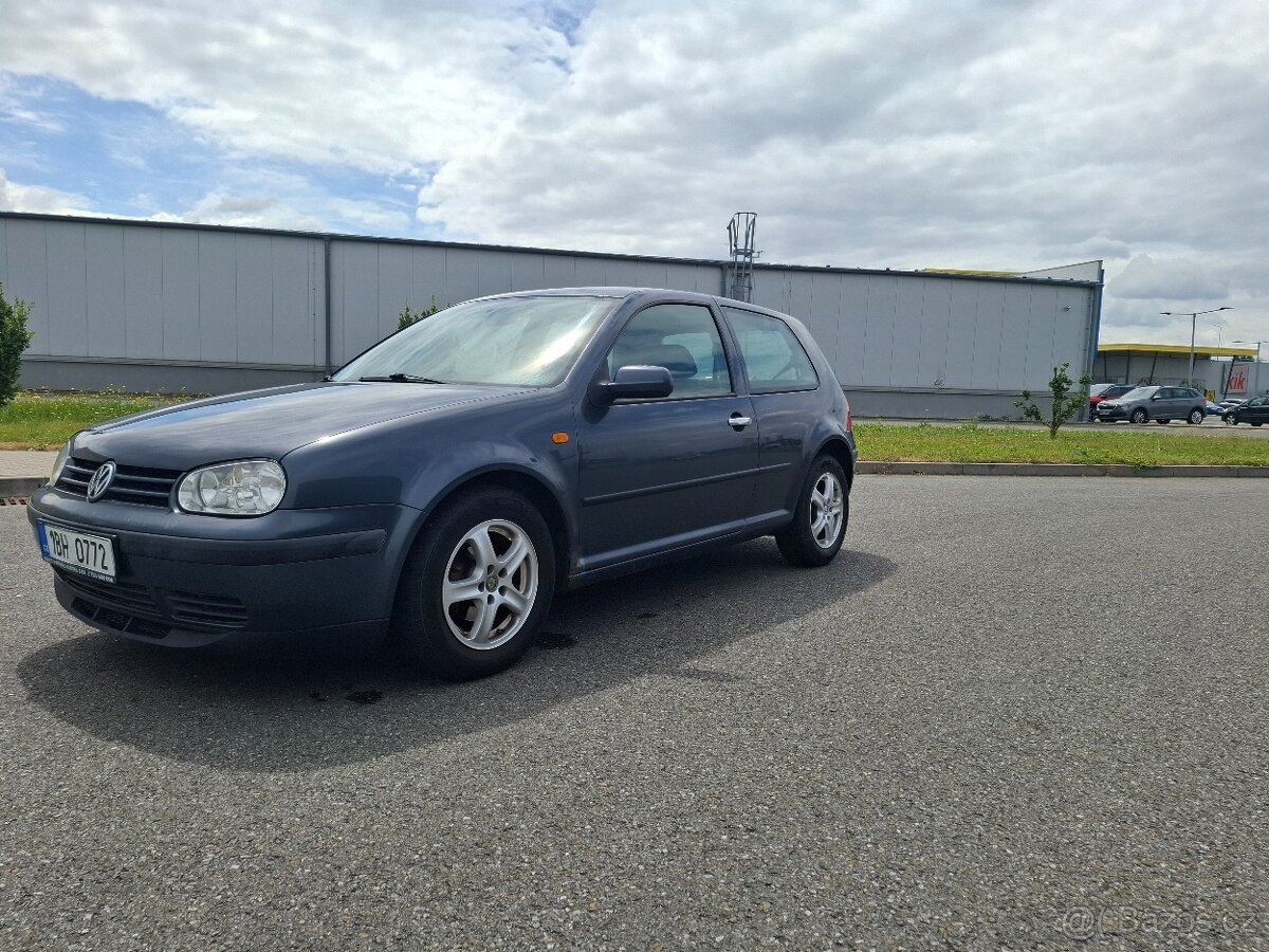 Prodám Volkswagen Golf IV 1.4i
