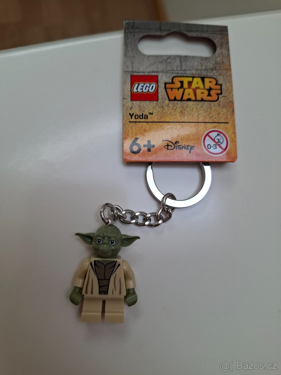 Lego Yoda přívěšek na klíče 853449