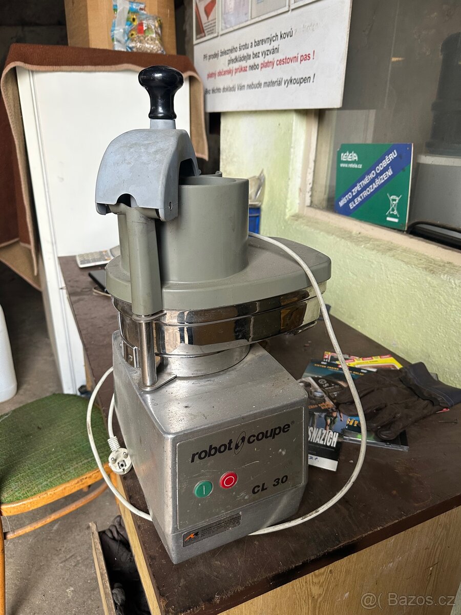 Krouhač zeleniny / Robot Coupe - CL30