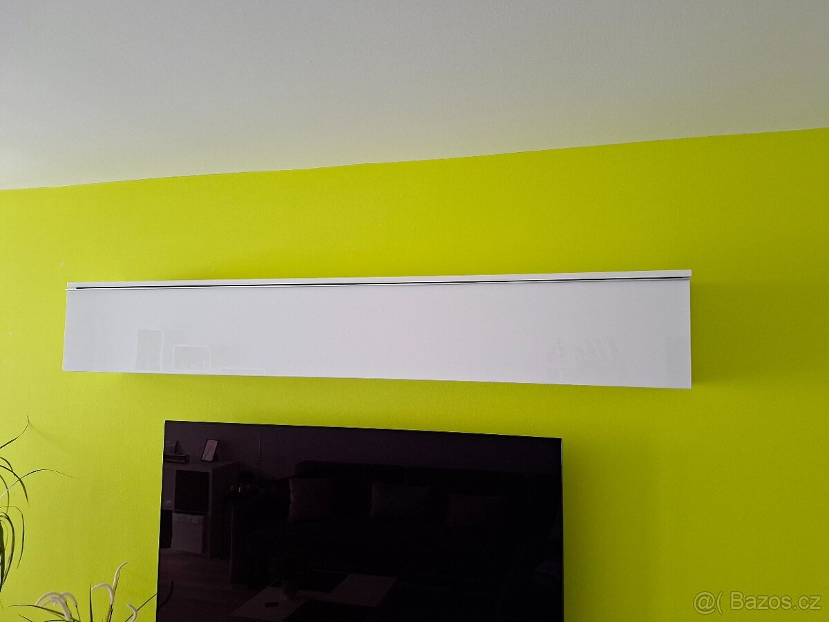 Skrinka IKEA, vhodna na TV stenu