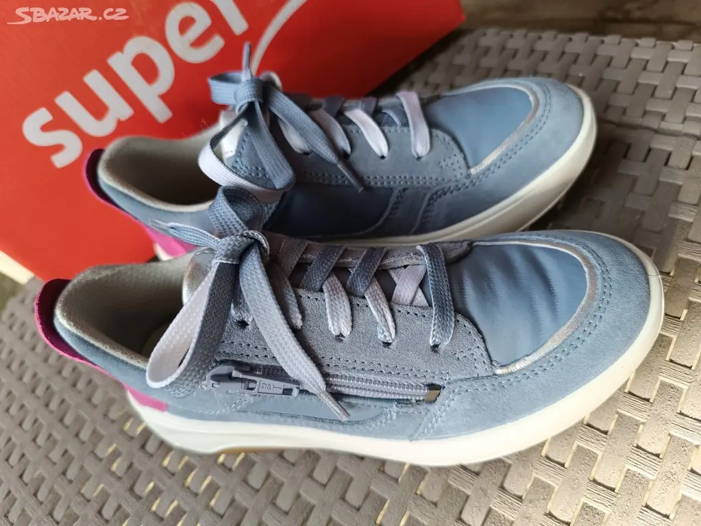 Nové dívčí boty Superfit vel. 32