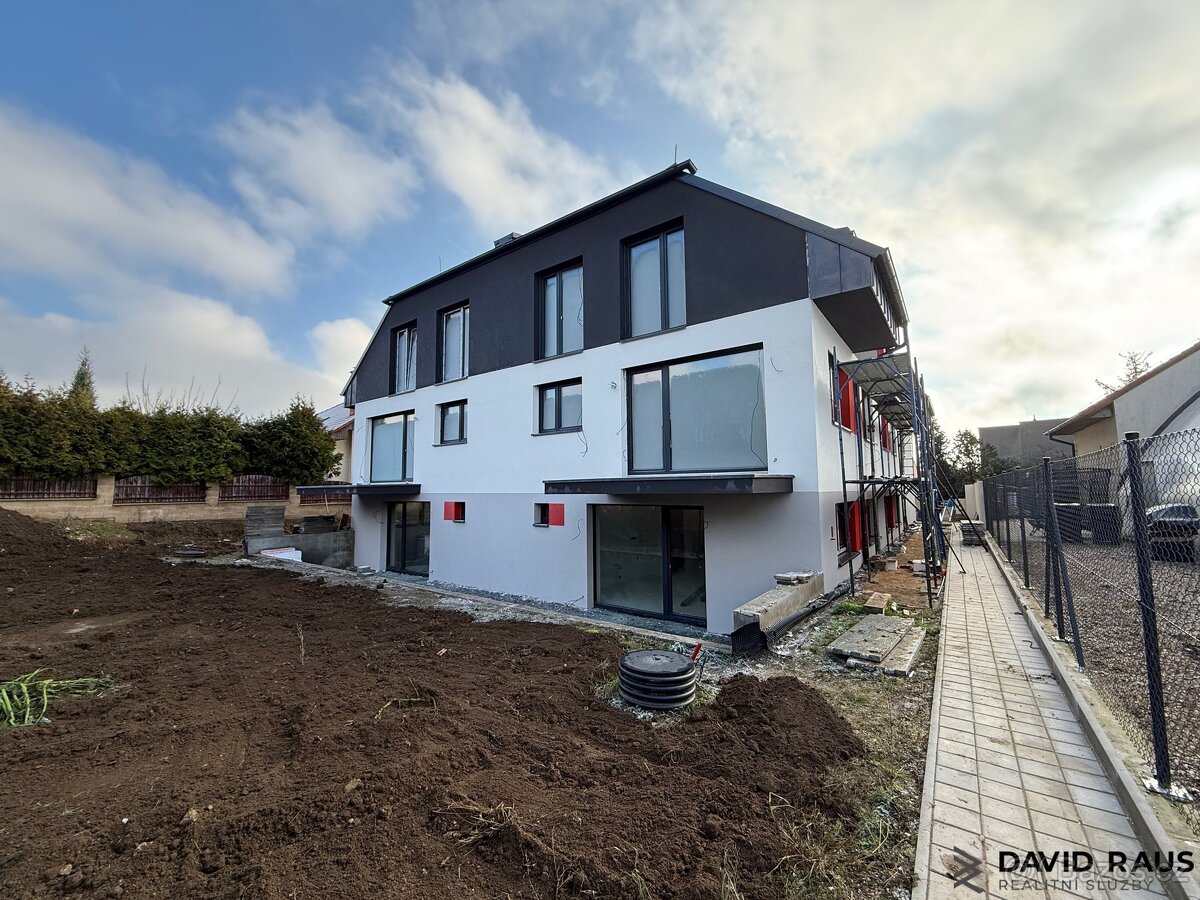 Prodej bytu 4+KK, 104,7 m² s balkonem – Viladům Těsnohlídkov