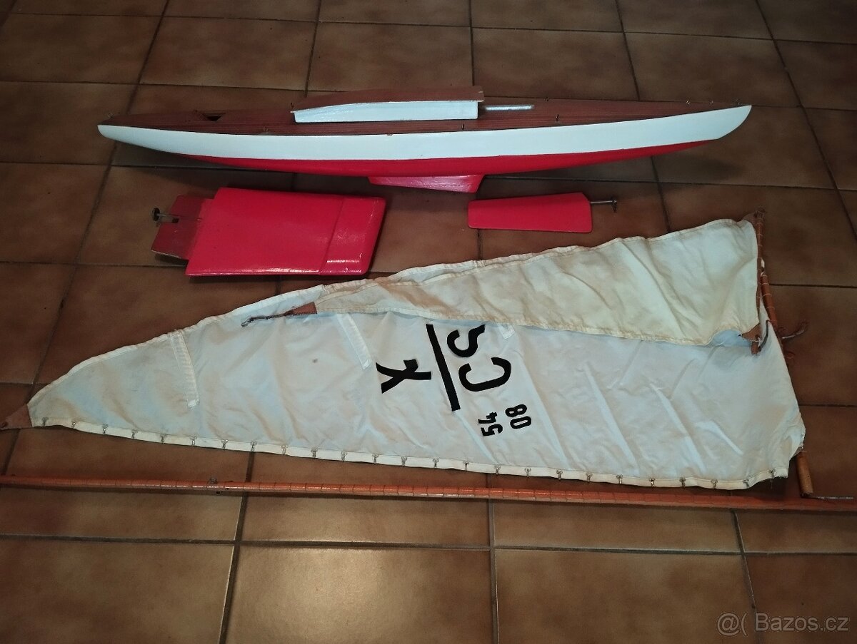 model plachetnice + RC souprava