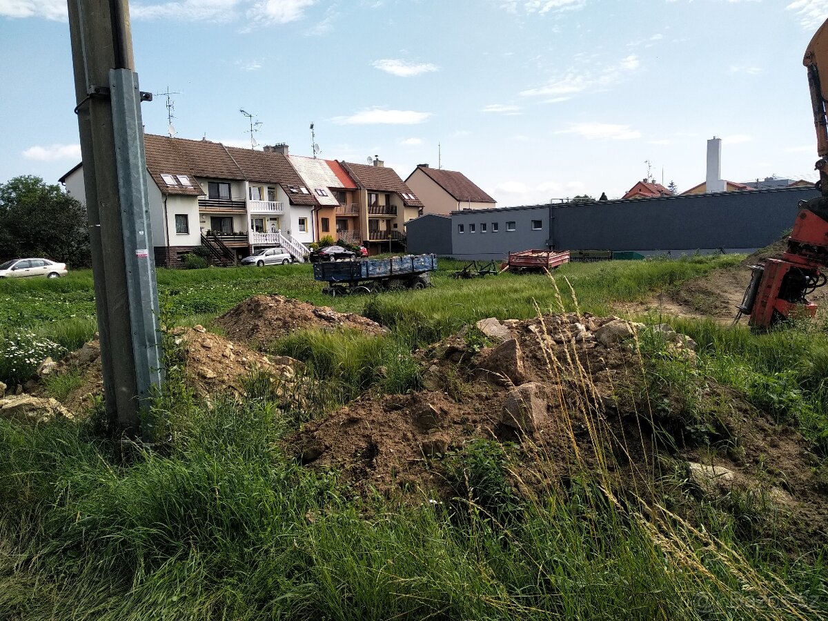 Pozemek na uložení stavebnin