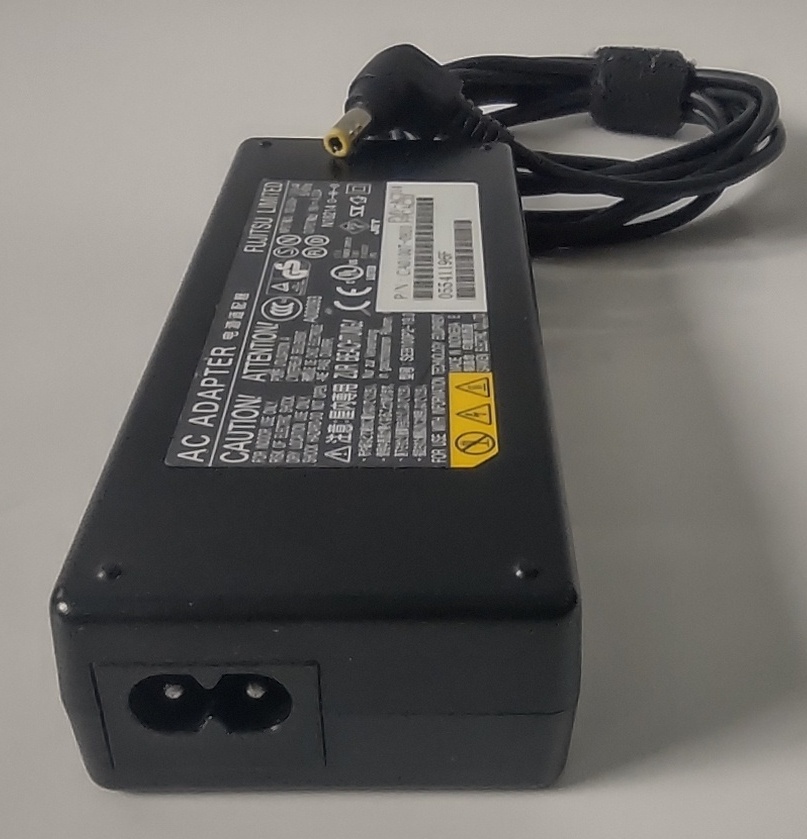 Originální adaptér Fujitsu CA01007-0920 FPCAC33