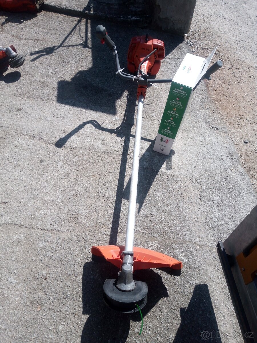 Prodám křovinořez Oleo Mac 755 Master - Třeboň