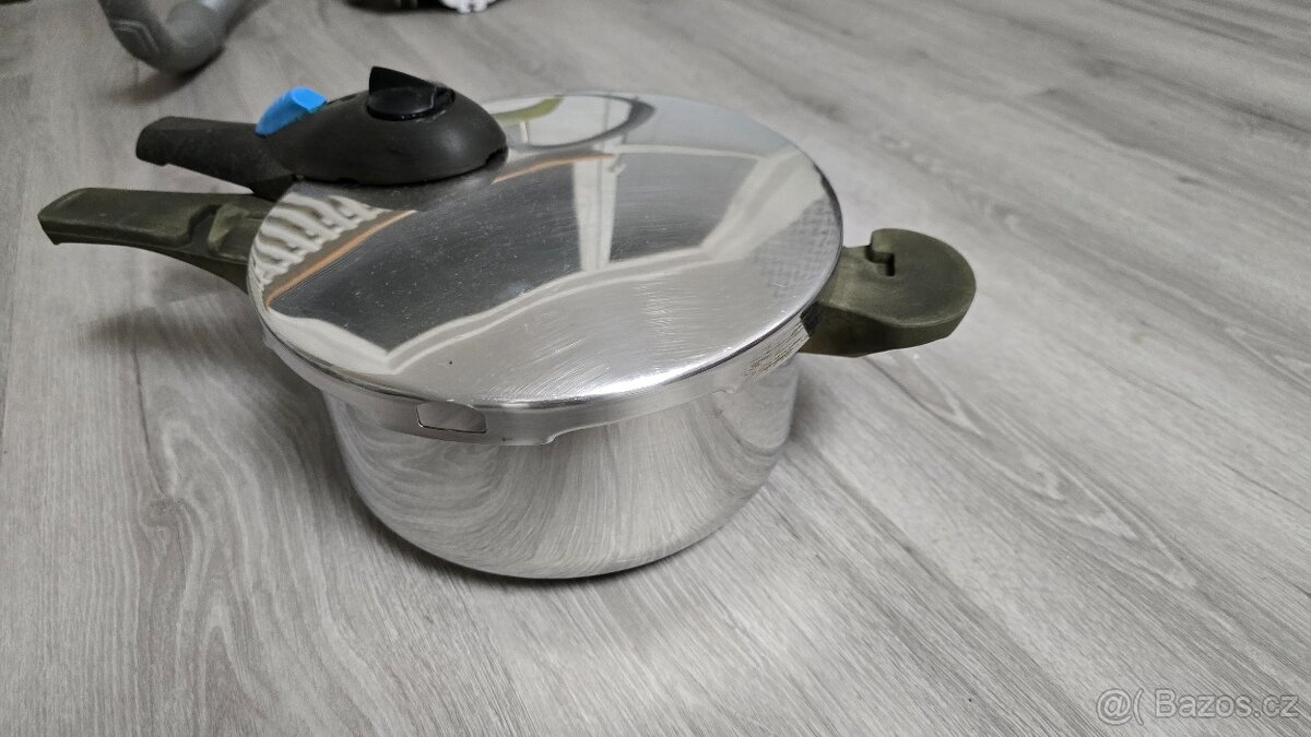 Prodám tlakový hrnec Tescoma