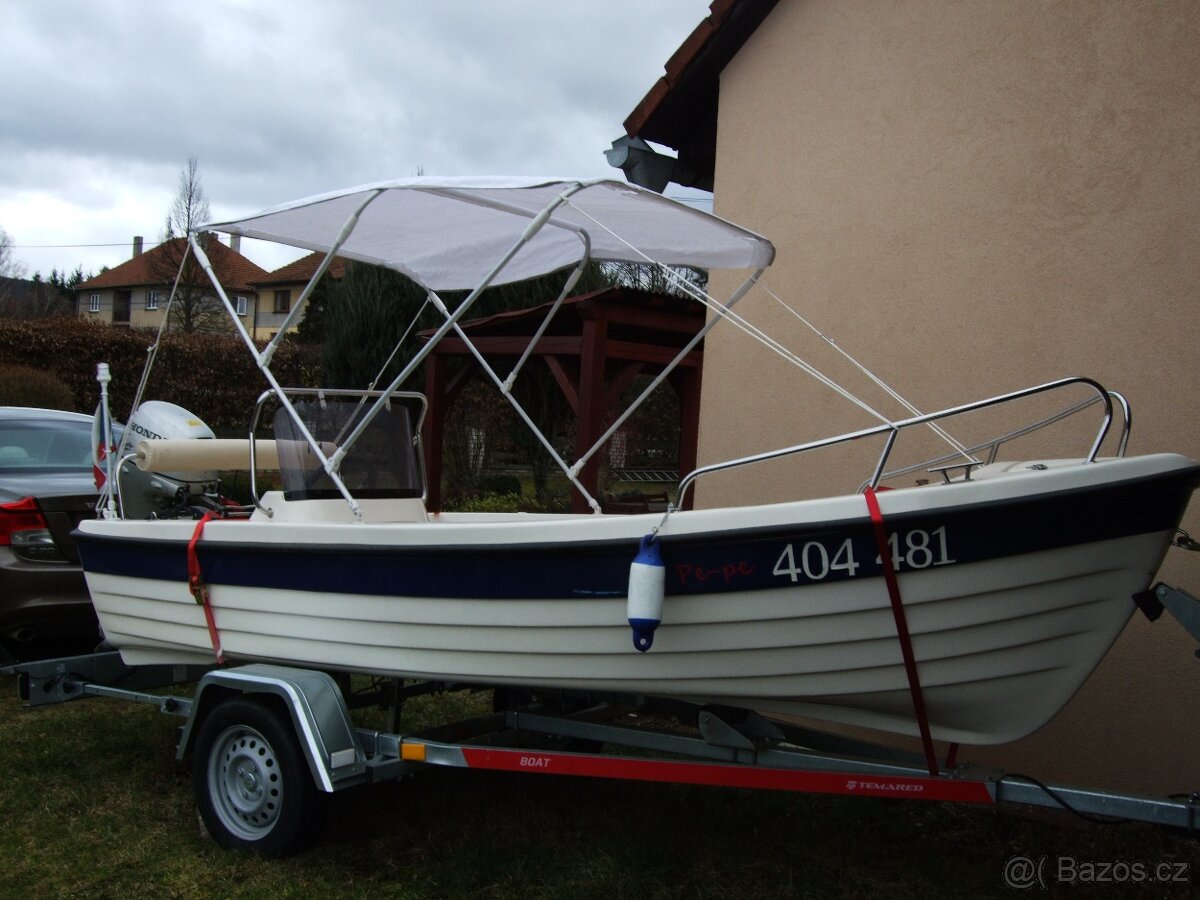prodám motorový člun