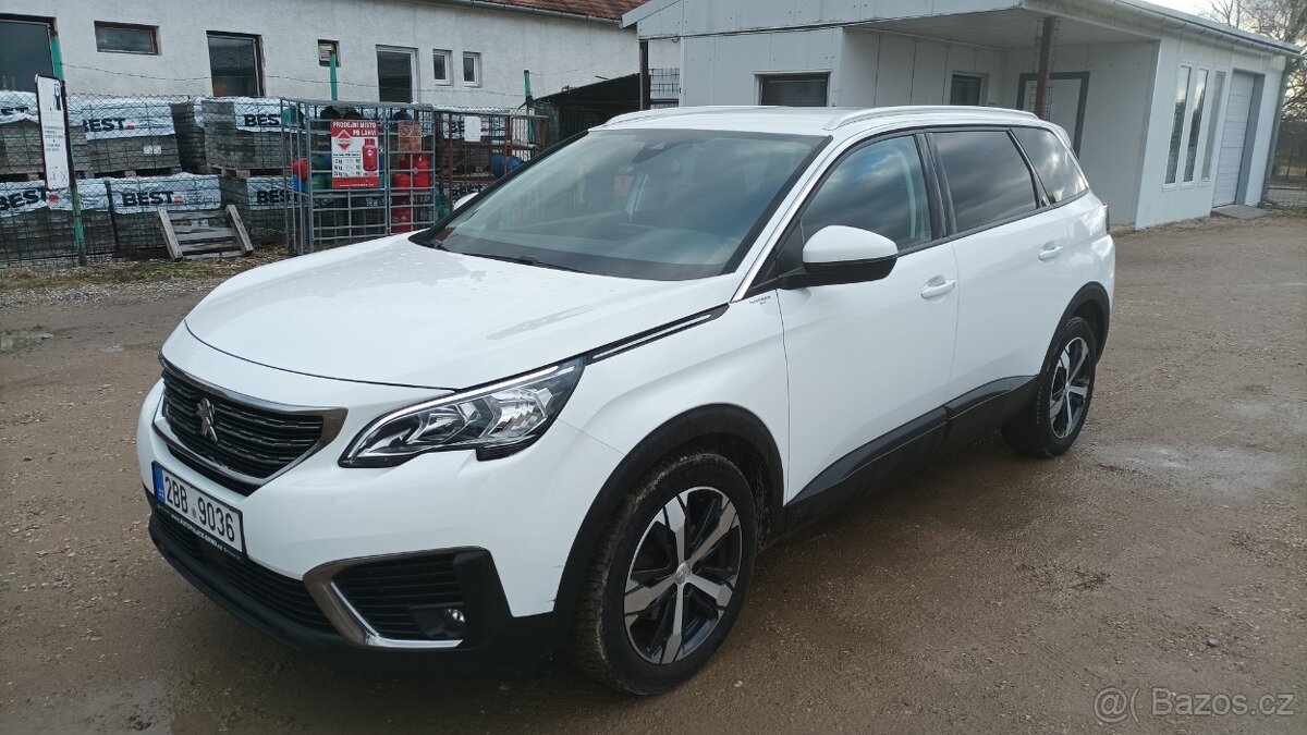 Peugeot 5008 1,6i 133kw r.v.2019 automat , nové v ČR