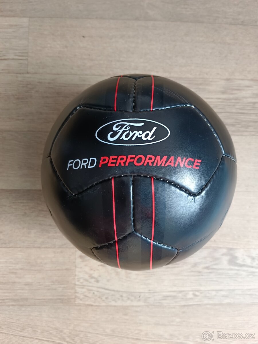 míč fotbalový Ford