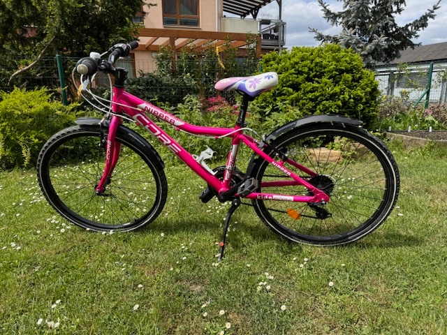 Dětské kolo Core 24 růžové