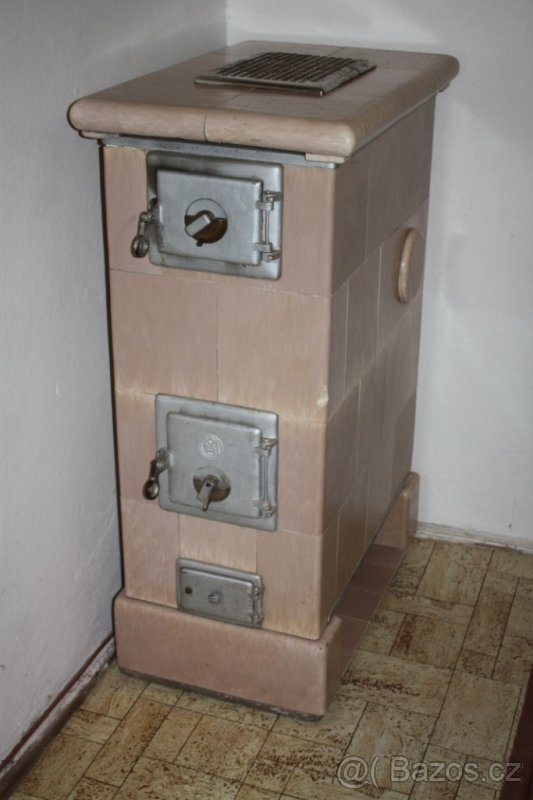 Kachlová kamna