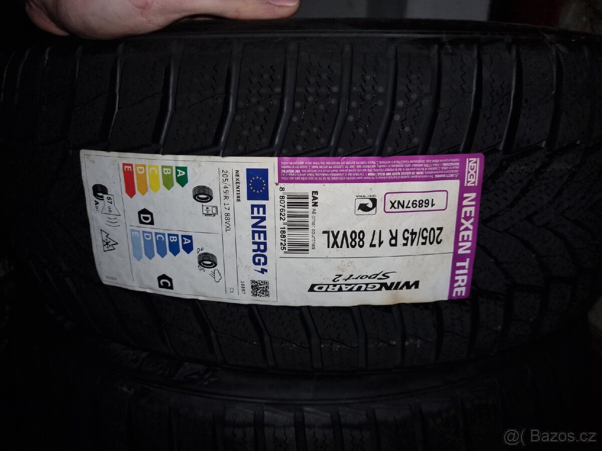 Nexen winguard sport2 205/45 R17