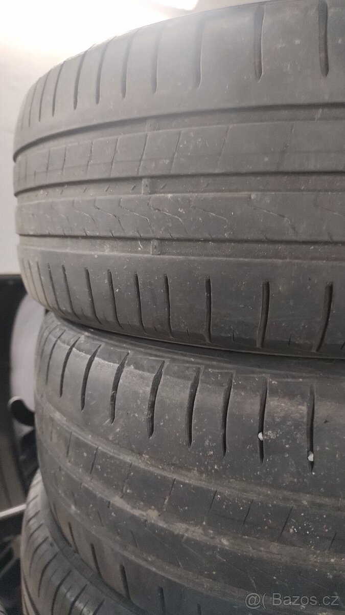 Prodám 2ks Hankook 205/55 R16