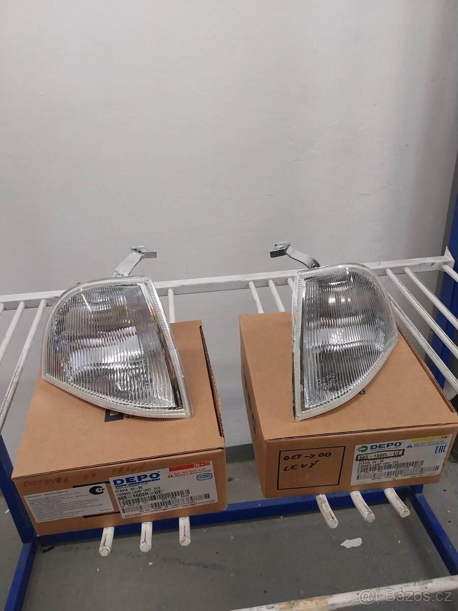 Přední blinkry Škoda Octavia 1 do r.v.2000 2ks