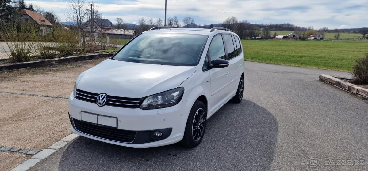 Volkswagen Touran 2.0 TDi, servisní knížka