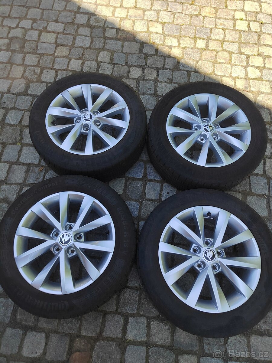 Prodám orig alu 16 škoda Octavia 3 5x112 ET 46 letní pneu