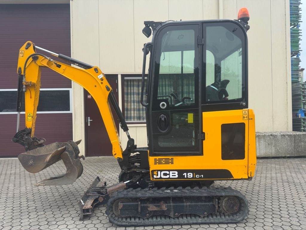 Minibagr JCB 19C-1