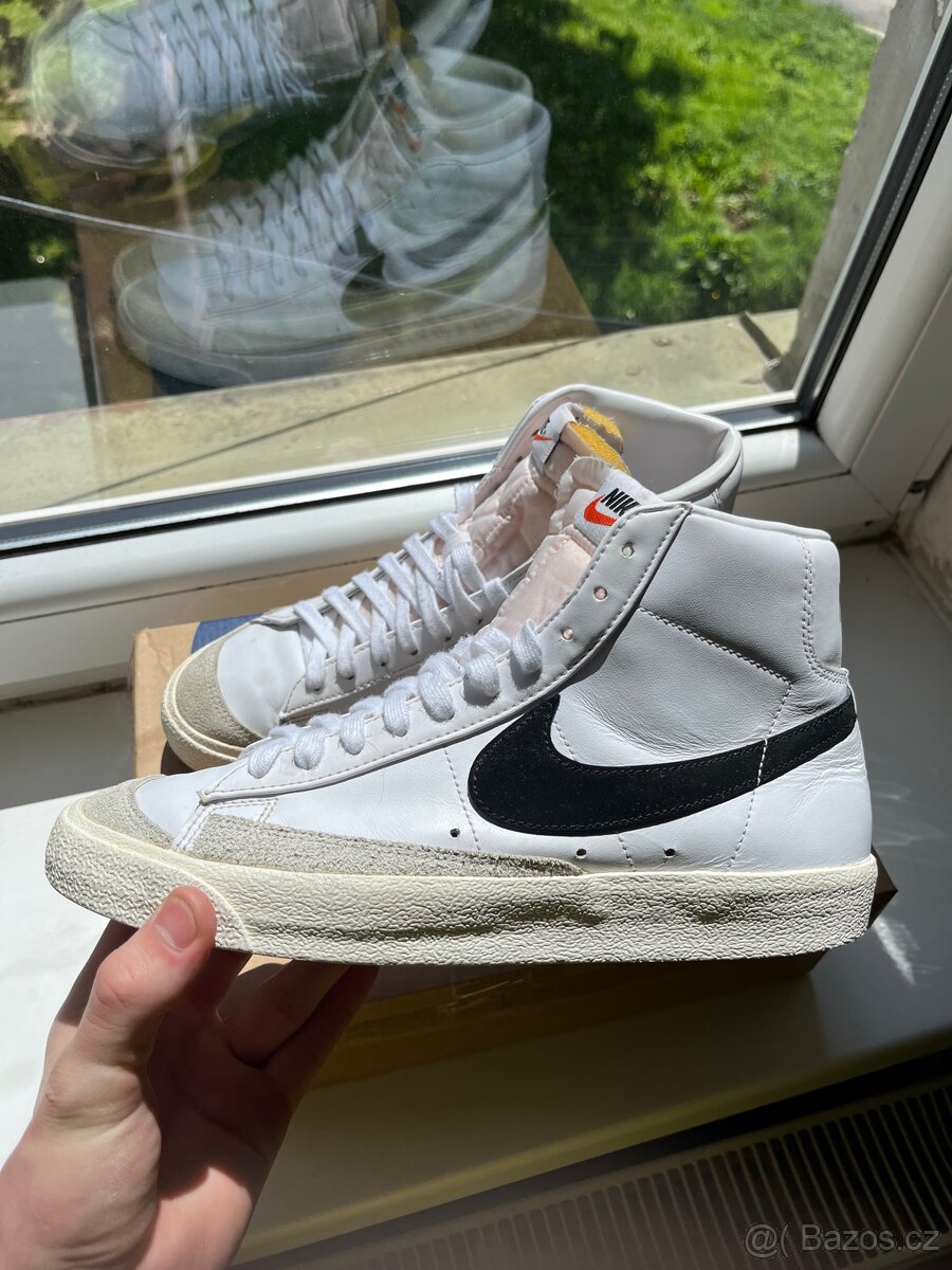 Nike Blazer Mid ’77