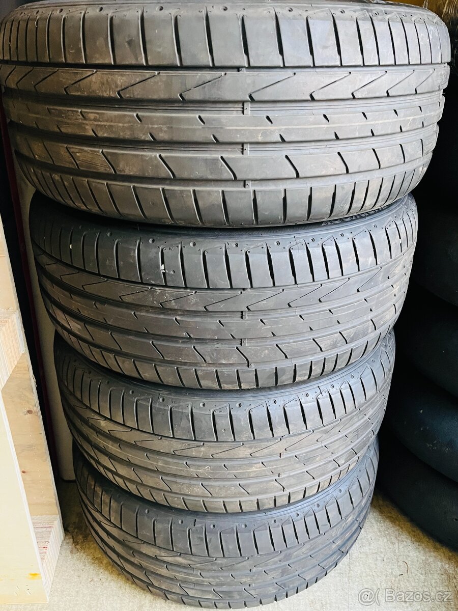 Prodám letní pneu Hankook Venus S1 EVO2, rozměr 245