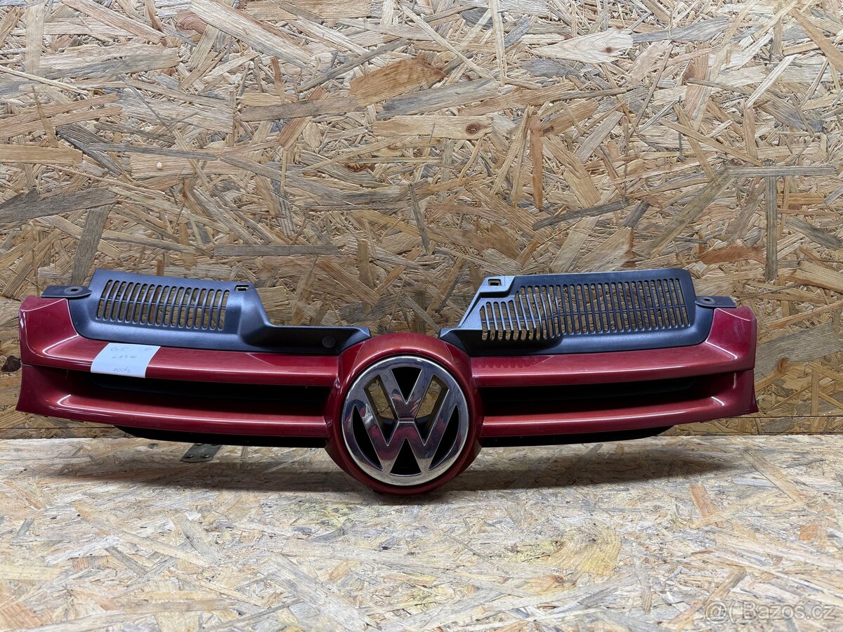 Maska Vw Golf 5 červena