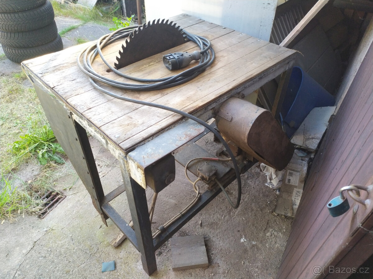 Pila cirkulárka, kotouč 50 cm, 3,7kw, stůl 100x80 cm