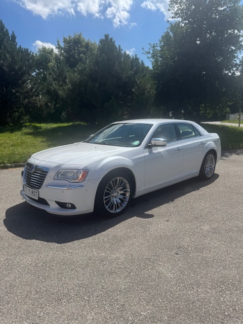 Lancia Thema-Chrysler 300 C