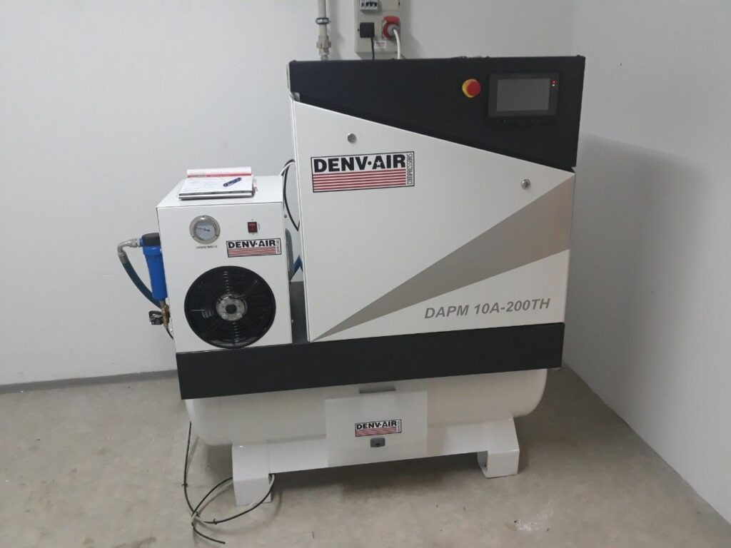 Šroubový kompresor DENV-AIR s frekvenčním měničem
