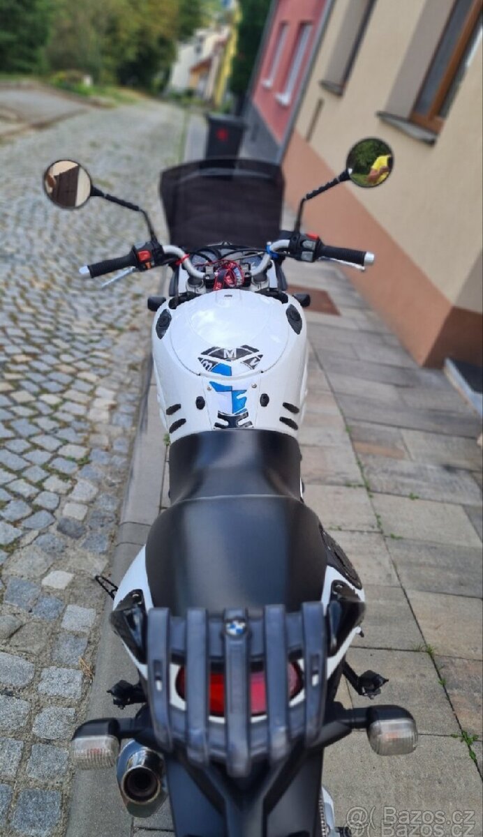 BMW F650CS perfektní stav
