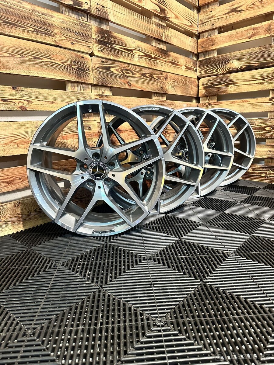 Mercedes Benz GLA - 4x orig. ALU AMG 5x112 R19