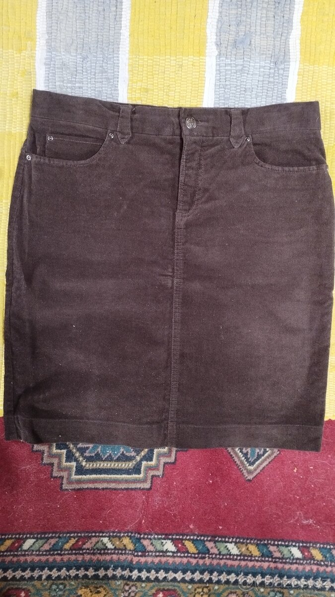 Manšestrová sukně hnědá