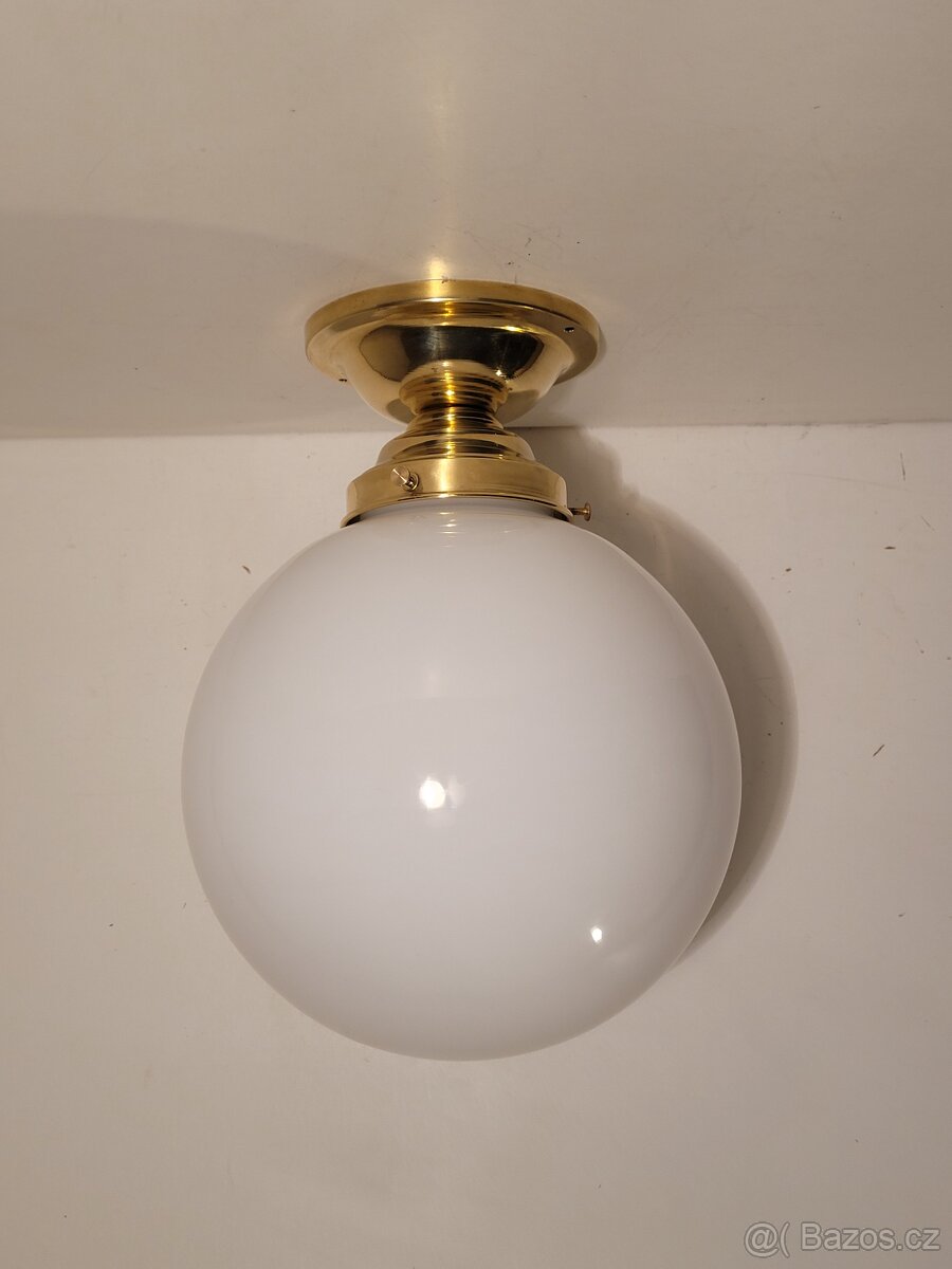 1x mosazná stropnice, lustr, velká opálová koule, až 4 ks