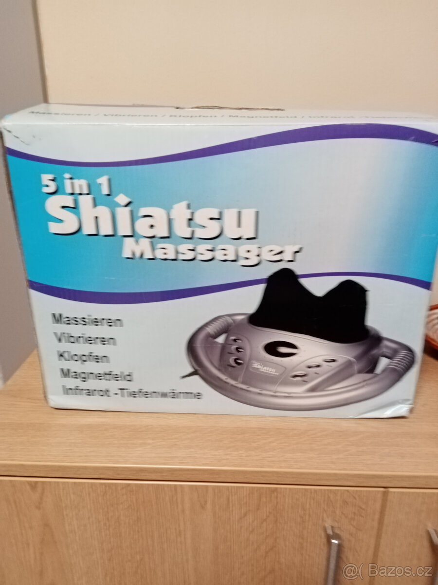 masážní vibrační stroj