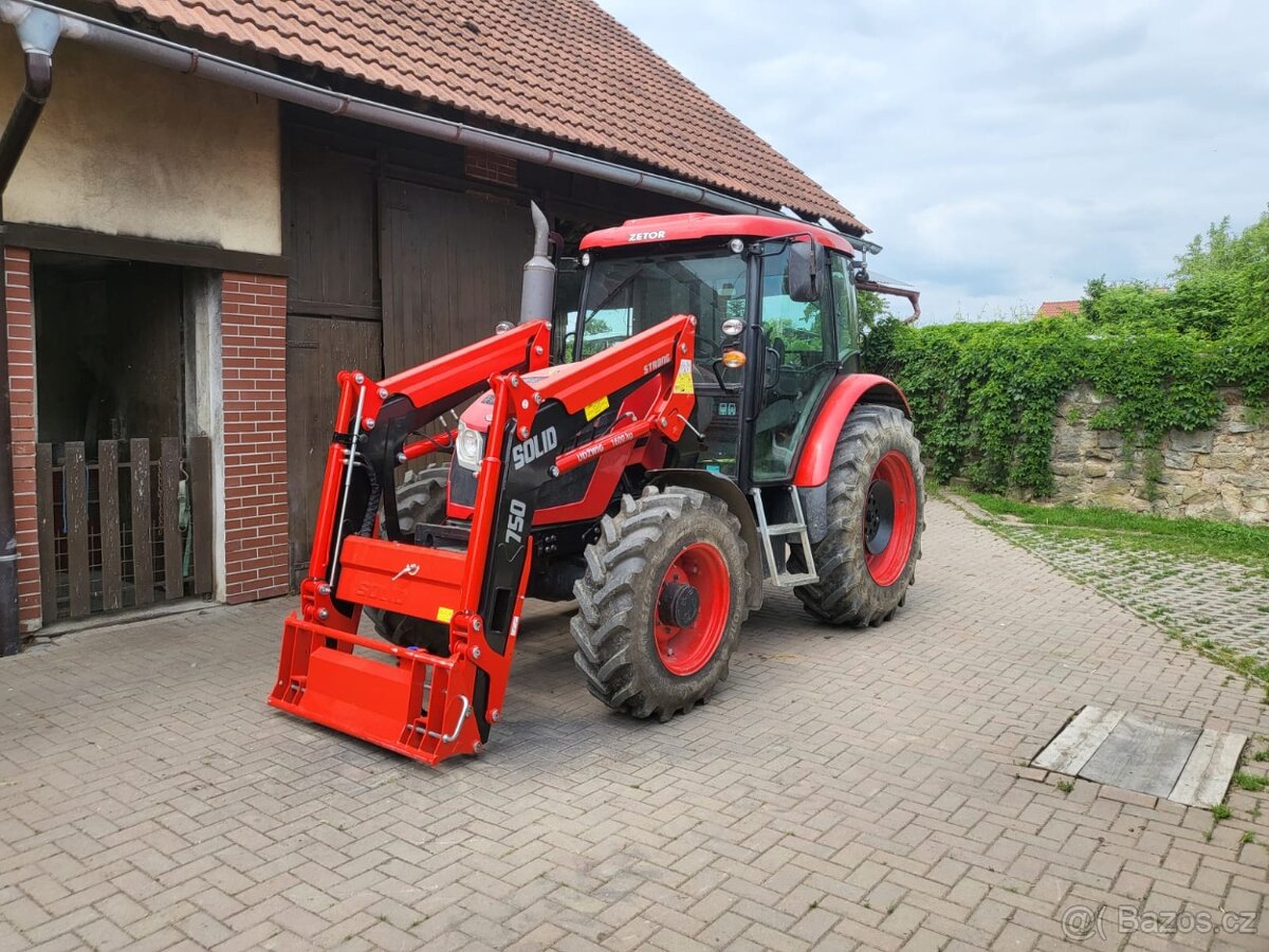 Montáž čelních nakladačů Solid