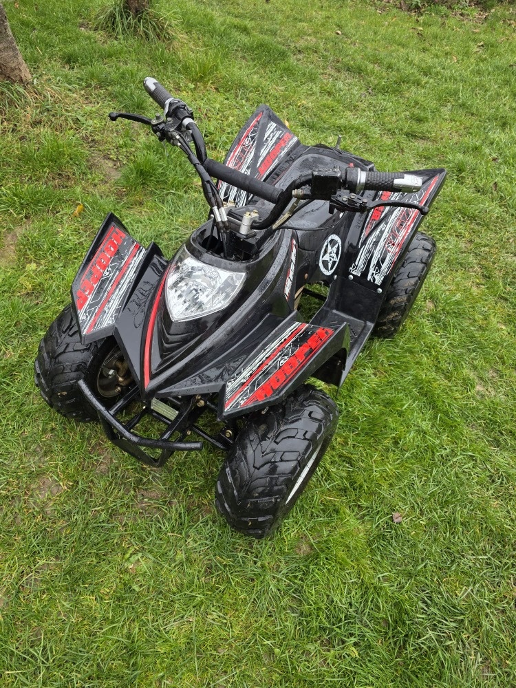 Dětská elektrická čtyřkolka Hecht