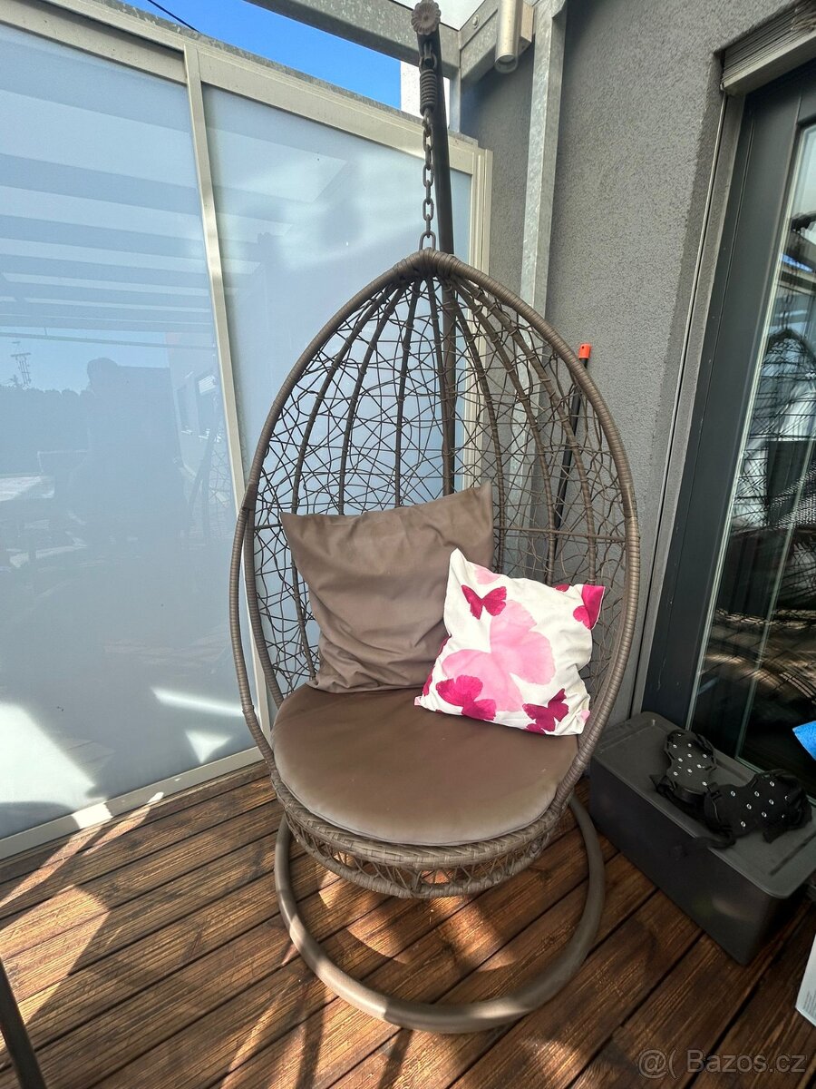 Závěsné zahradni křeslo