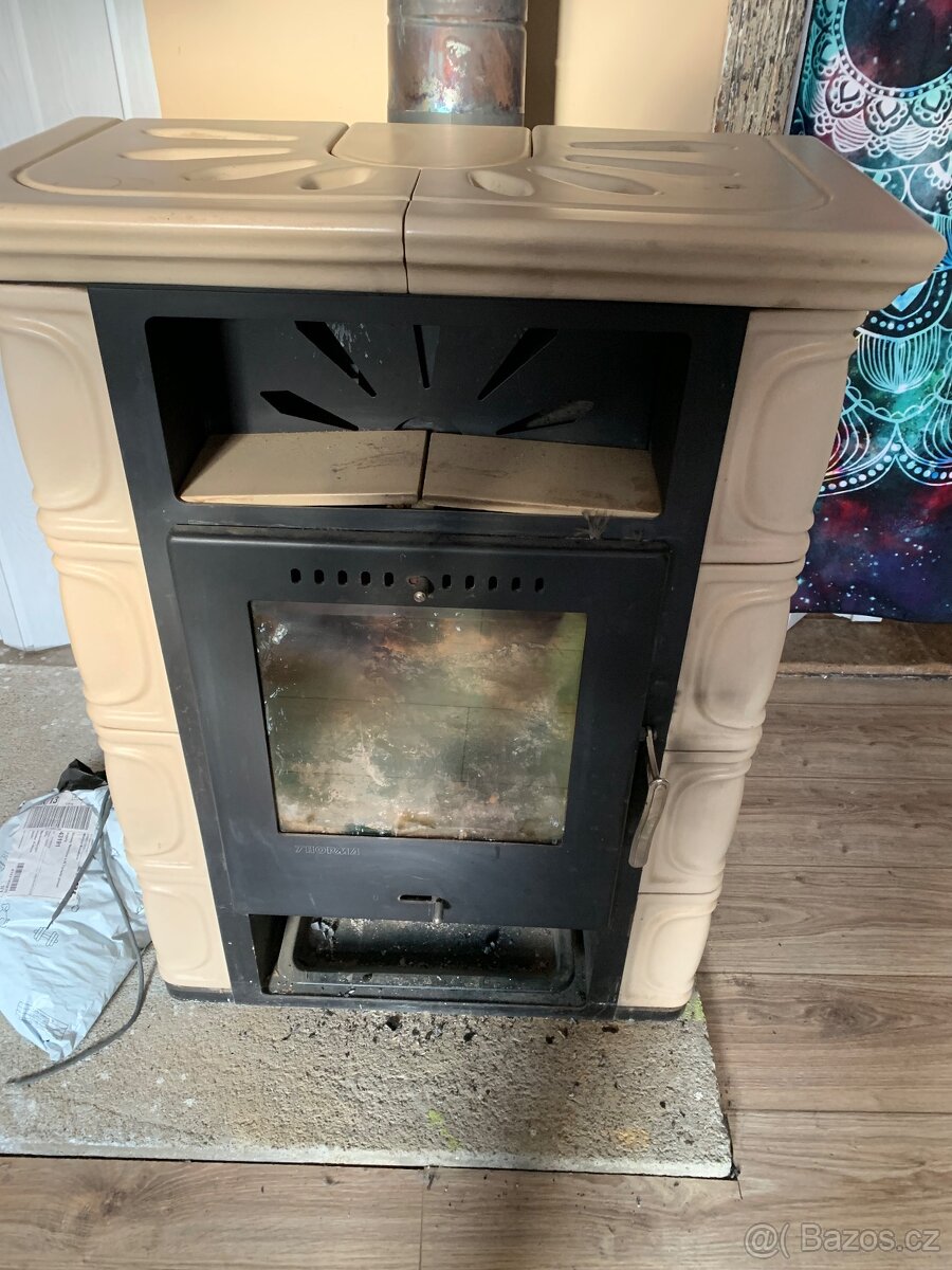 Kachlova kamna použitá