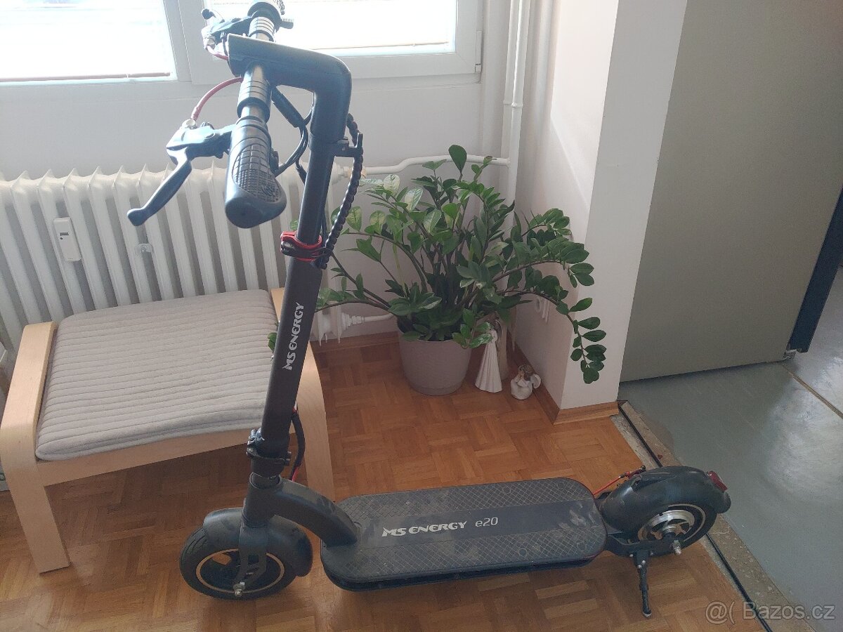 MS e20 na náhradní díly