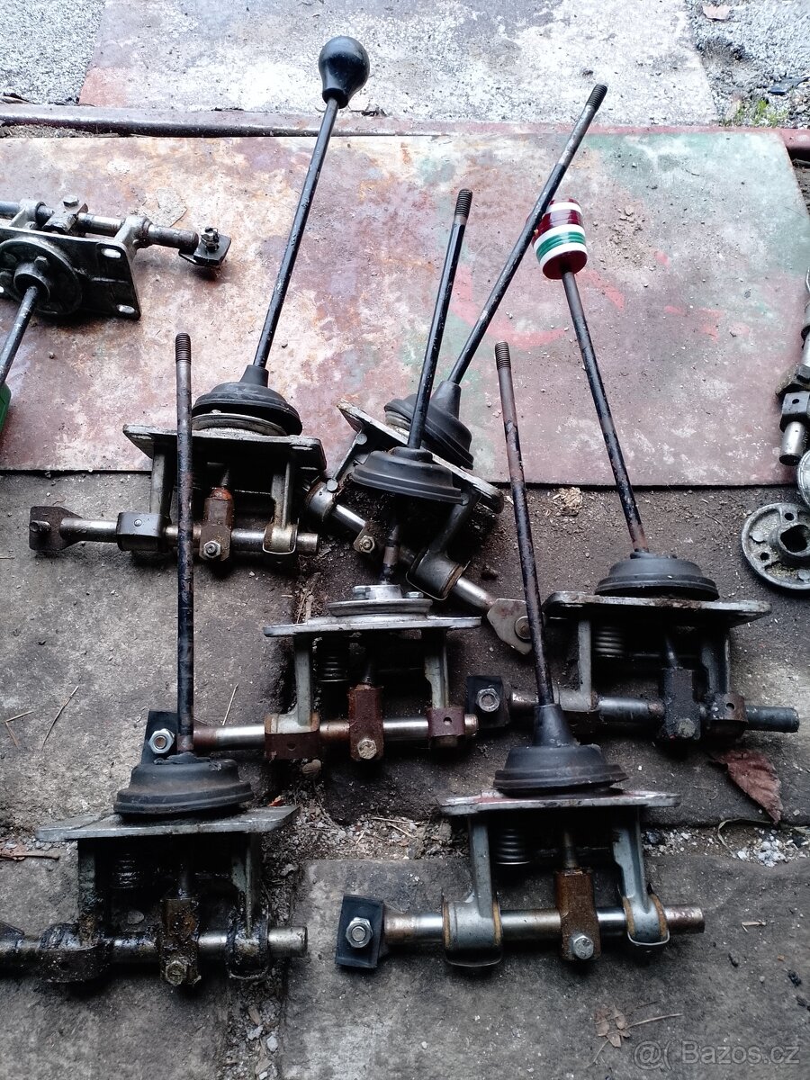 Škoda 100L 110L 105L 120L kulisa řazení