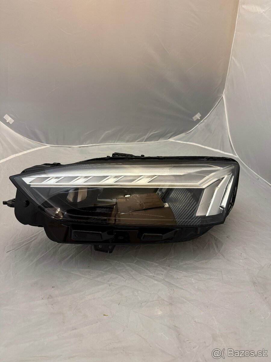 Svetlá Audi A5 Laser 8W6