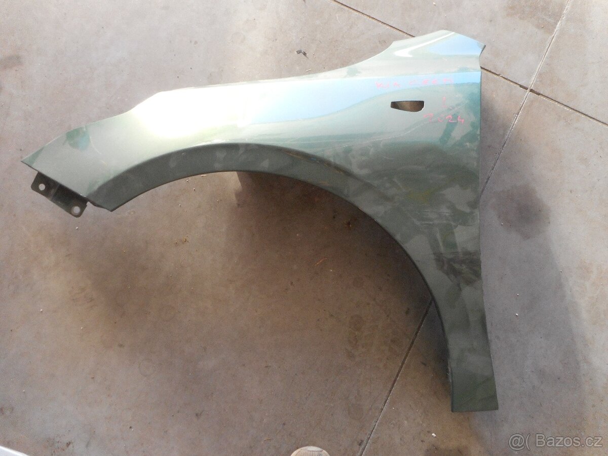 Levý přední blatník - KIA Ceed