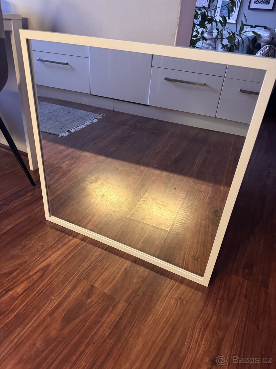 Zrcadlo Ikea
