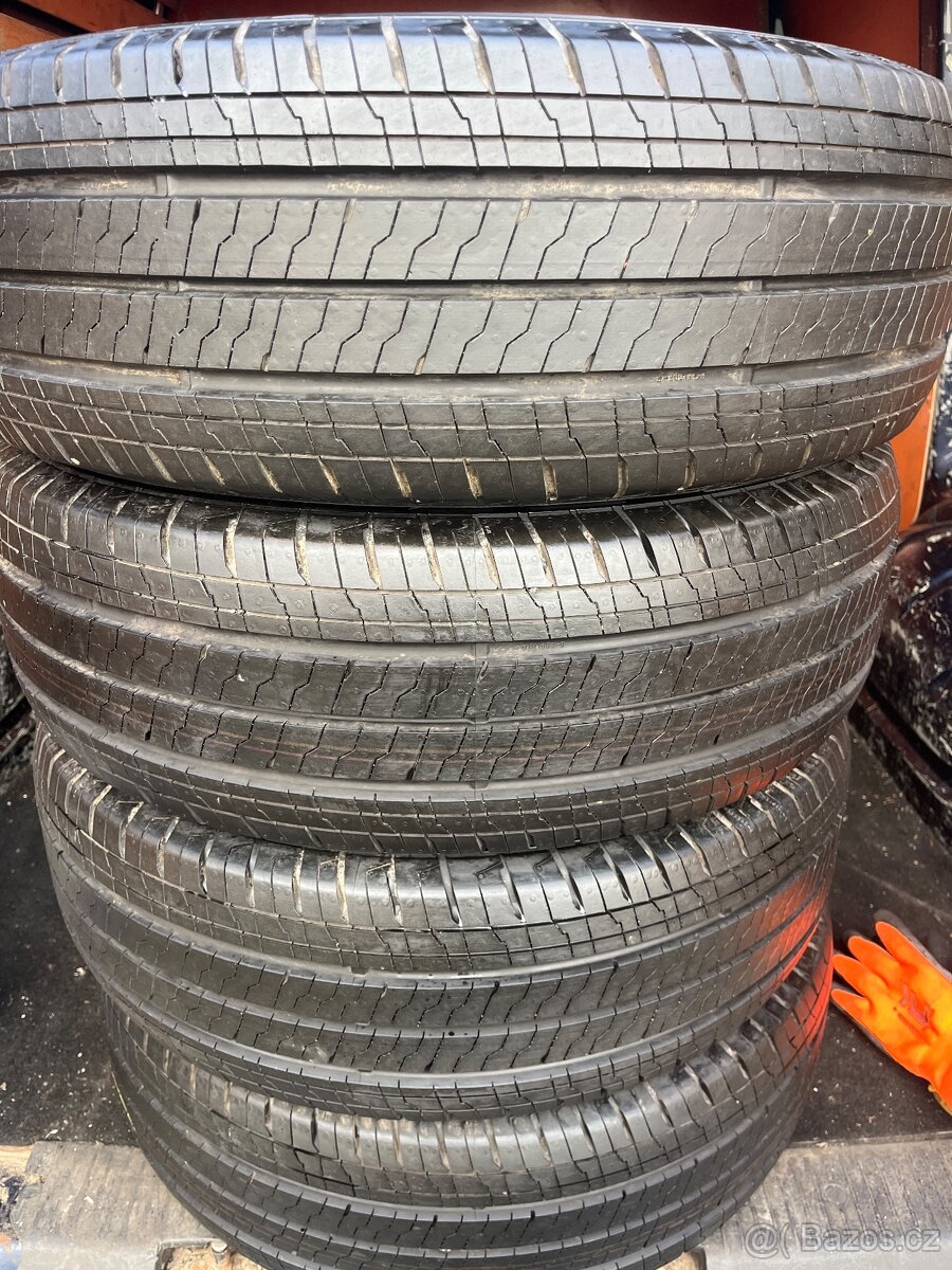 215/60r17C Letni Continental nove