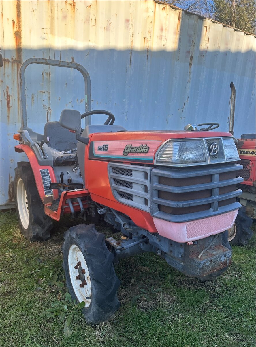 TRAKTOR KUBOTA 4x4