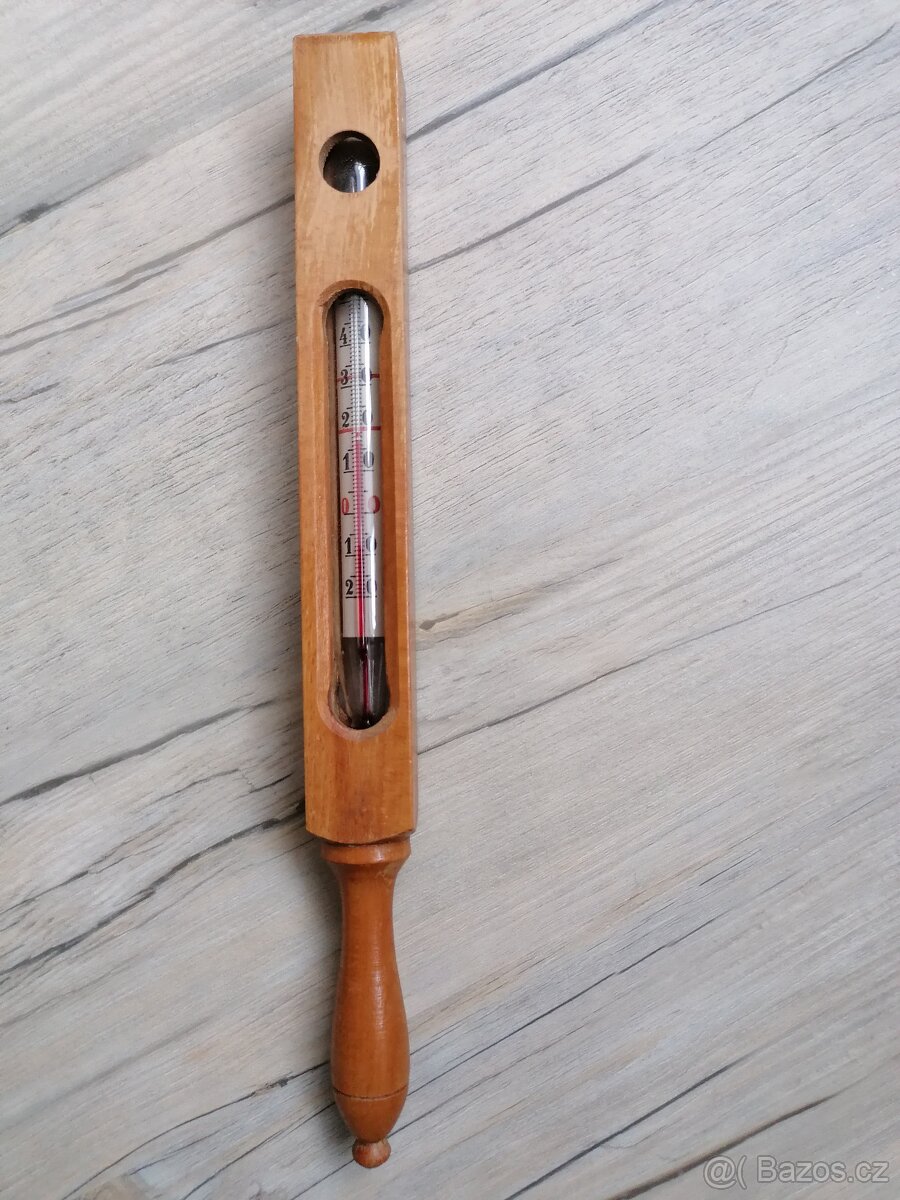 Dřevěný teploměr