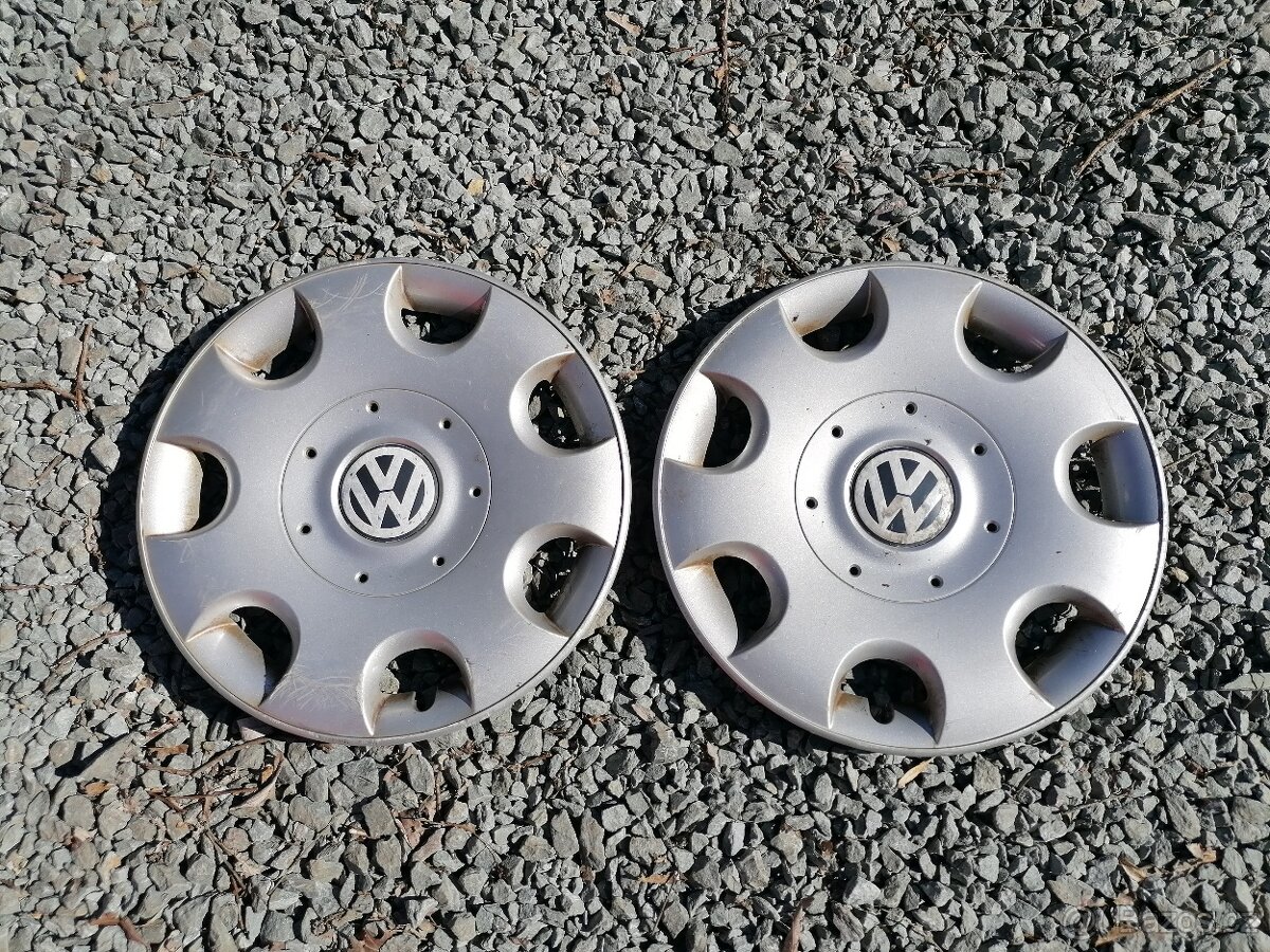 2 kusy poklic VW 15"