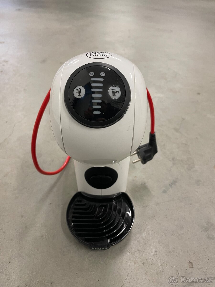 Kavovar na kapsle KRUPS KP243110 Nescafé Dolce Gusto Genio S