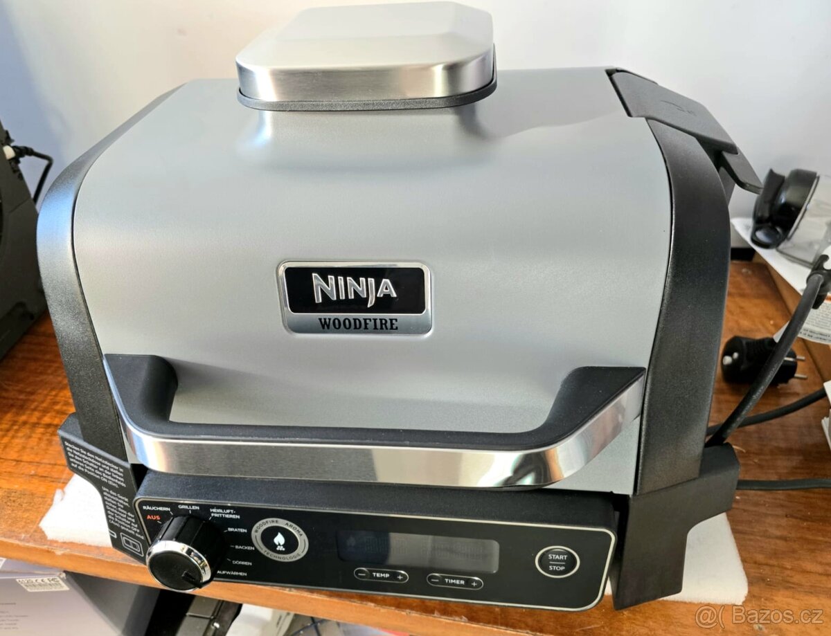 Elektrický gril Ninja Woodfire OG701